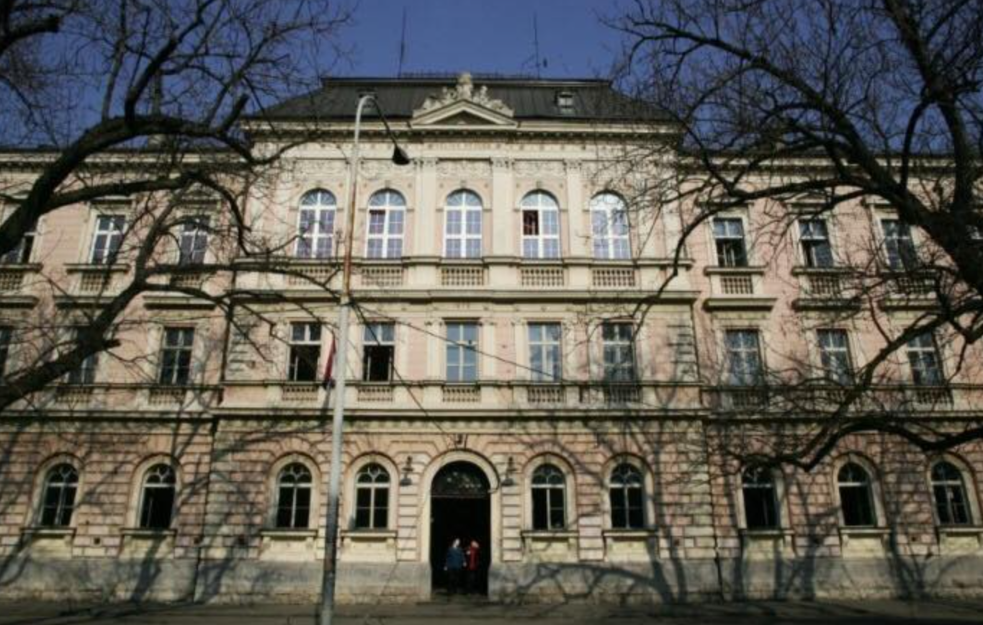 Zemunska gimnazija u blokadi: Đaci obustavili nastavu dok se zahtevi sa plenuma ne ispune