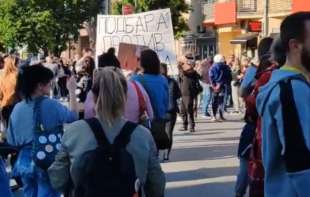 U Novom Sadu građani na pola sata blokirali 30 raskrsnica: Traže izbore za mesne zajednice koje SNS neće da raspiše