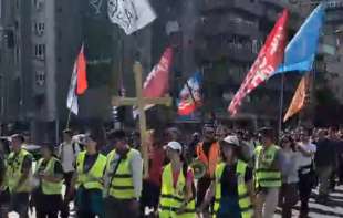 Prva stanica Vrbas: Novosadski studenti i srednjoškolci krenuli peške na protes u Subotici (VIDEO)
