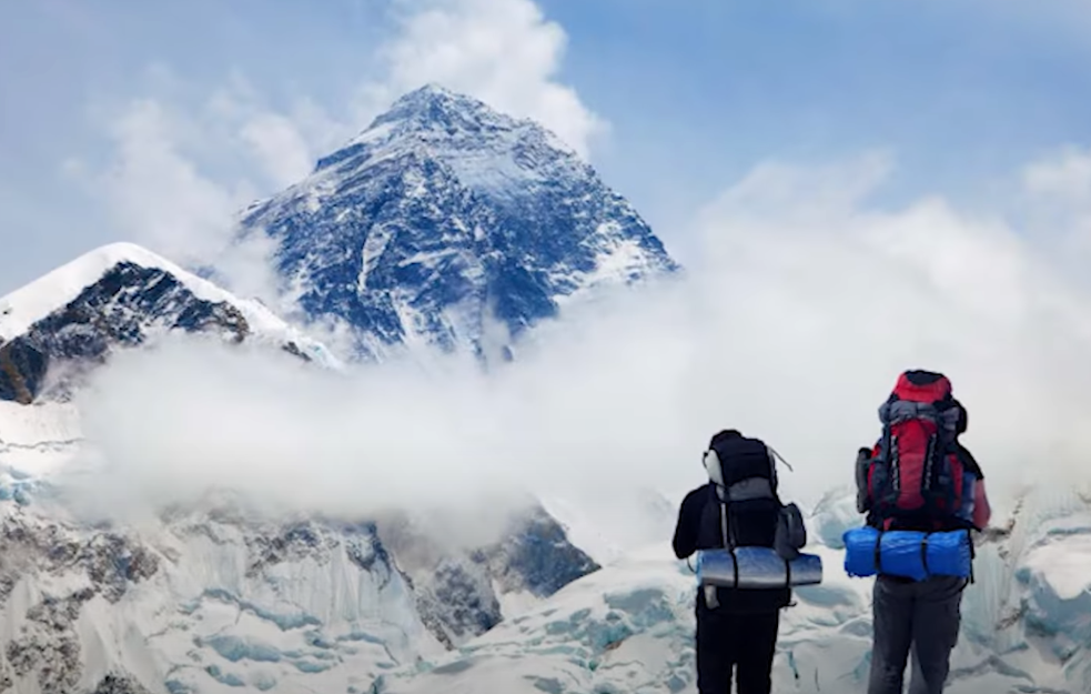 Prve žrtve ove sezone: Dva planinara iz Indije i Filipina poginula na Mont Everestu