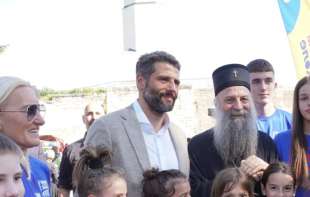 Gradonačelnik Šapić i patrijarh Porfirije na manifestaciji „Beogradski dani porodice”