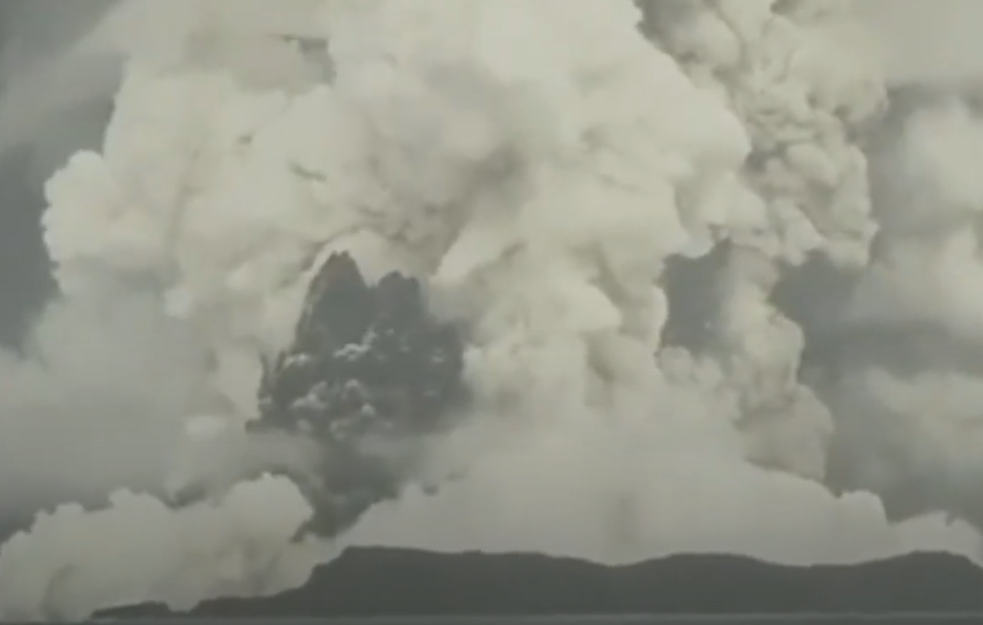 Podvodni vulkan u Tihom okeanu pokazuje znake buđenja: Moguća erupcija kod obale Oregona