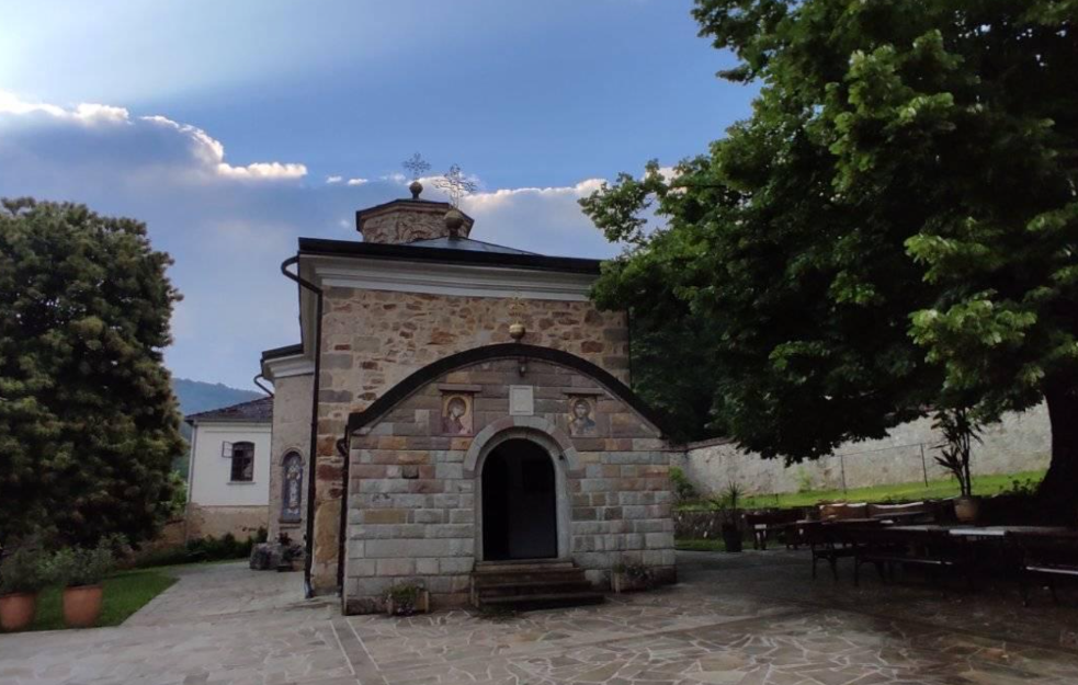 Manastir Kamenac: Svetinja sa šest vekova istorije, lekovitim melemima i freskom Svetog Ignjatija