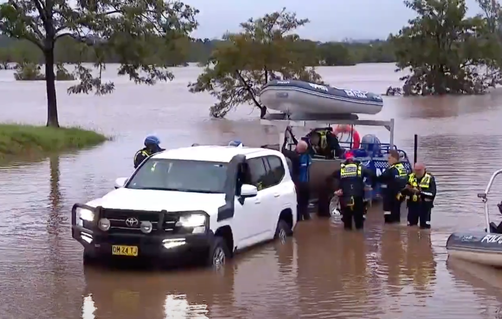 Poplave u Australiji: Dvoje poginulih, dvoje nestalih u Novom Južnom Velsu