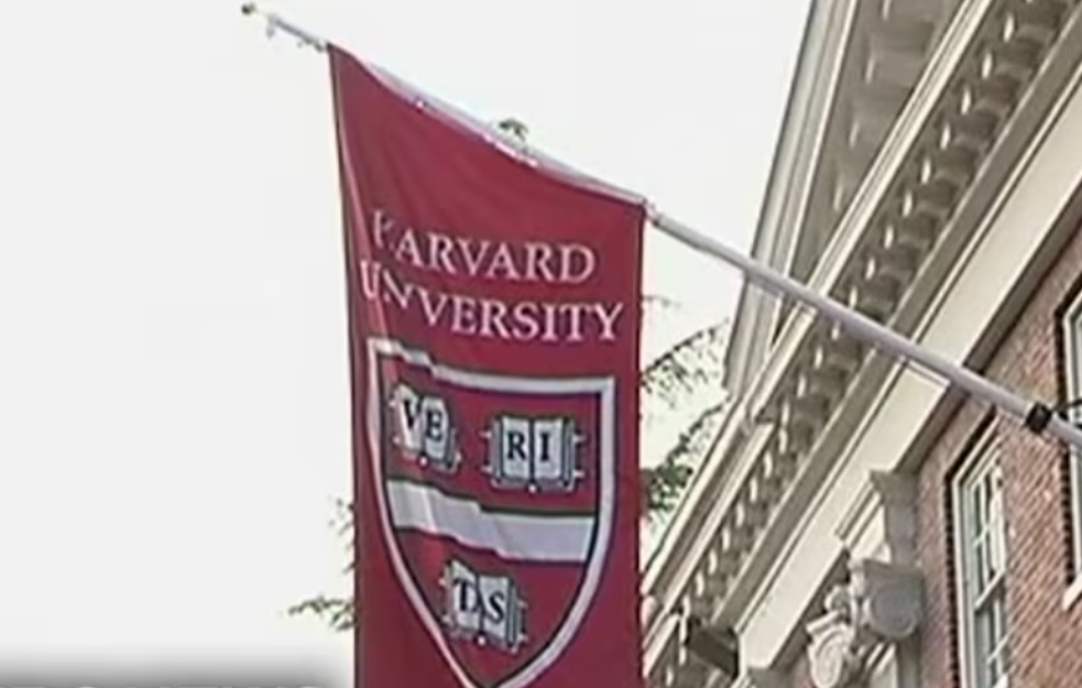 Trampova administracija onemogućila Harvardu upis stranih studenata