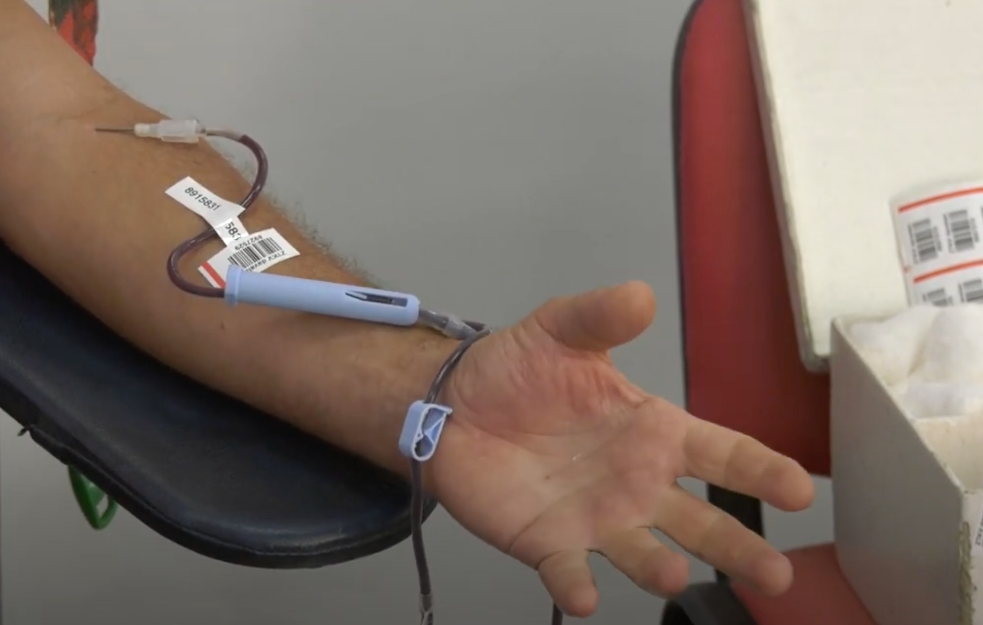 Akcija dobrovoljnog davanja krvi u Ateljeu 212: Davaoci dobijaju po dve besplatne karte za predstave