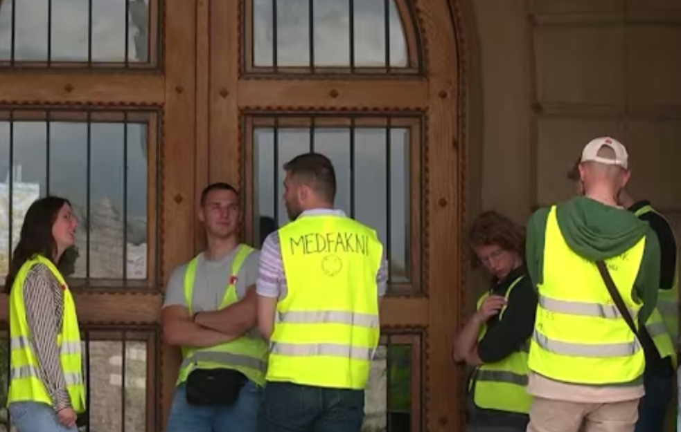 Niški studenti blokiraju Rektorat od prošle srede zbog neispunjenog zahteva za potpisivanje platforme