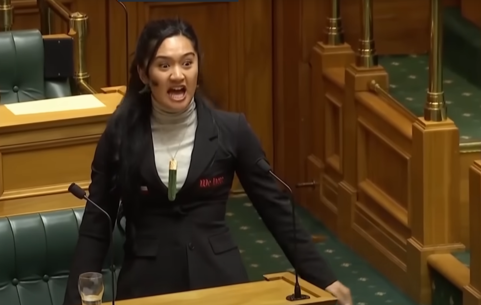 Novi Zeland suspendovao poslanike zbog haka plesa u parlamentu