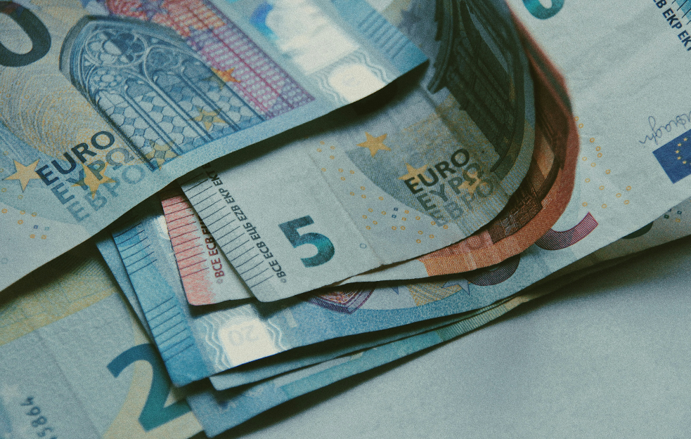 Komšiluk dobija novu valutu: Evro se 