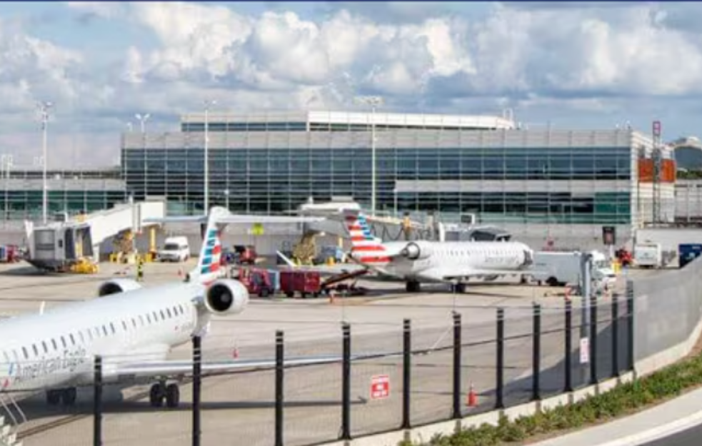 Zbog vojne parade FAA obustavlja komercijalne letove na aerodromu u Vašingtonu