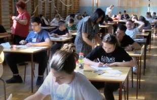 Počelo polaganje male mature u Srbiji: Đaci prvo polažu test iz srpskog jezika