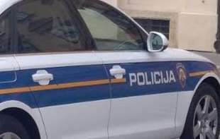 Pijani vozač se zakucao u stub u Hrvatskoj, završio u bolnici