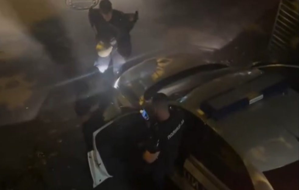 "Ubili ste Boga u njemu": Studenti objavili šokantan snimak, policajci se hvale kako su tukli narod na protestu (VIDEO)