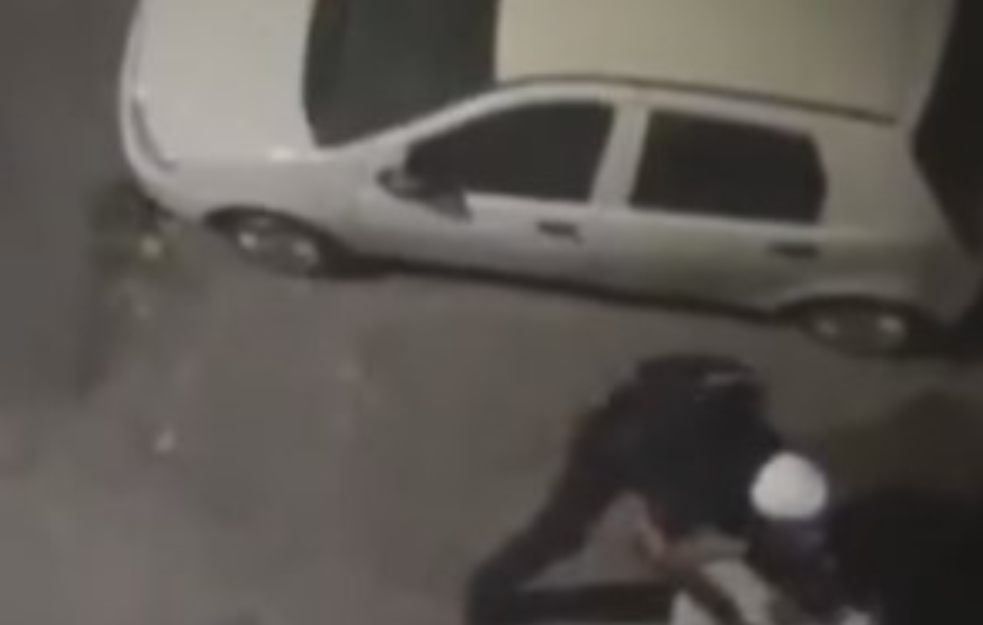 Kao u najmračnijim danima devedesetih: Ovako bije Vučićeva policija (UZNEMIRUJUĆI VIDEO)