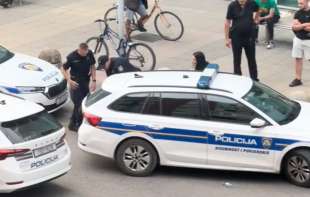Zagrebačka policija reagovala na snimak policajca koji udara muškarca na asfaltu