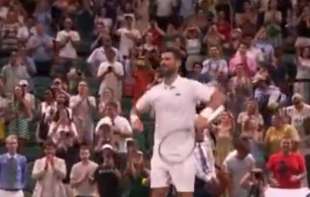 Novak pumpa na Vimbldonu, Vučiću skače pritisak (VIDEO)