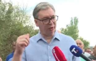 Nadamo se da će kiša da padne: Vučić obilazi sela pogođena požarima i obećava brzu pomoć države