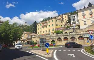 San Marino kao država poseduje samo DVA službena automobila