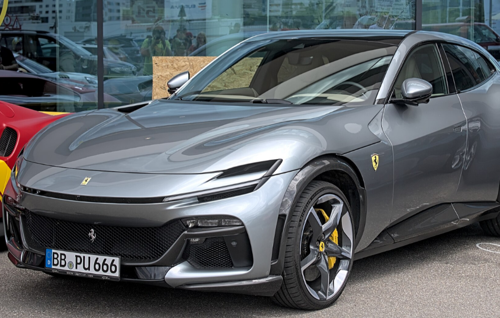 Opoziv za Ferrari Purosangue u SAD-u