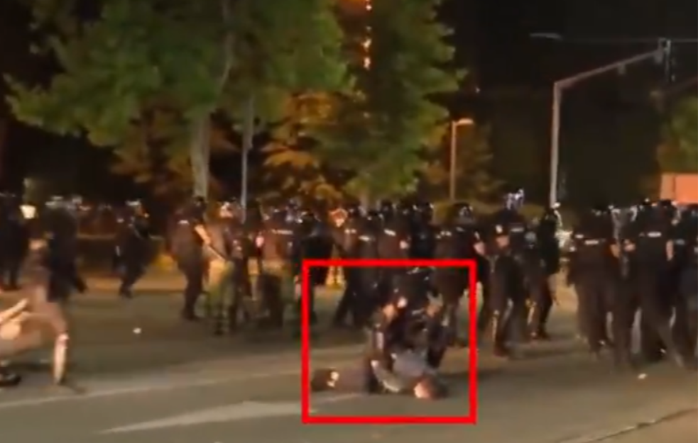 Ubili boga u njemu: Niški studenti objavili snimak premlaćivanja kolege (VIDEO )