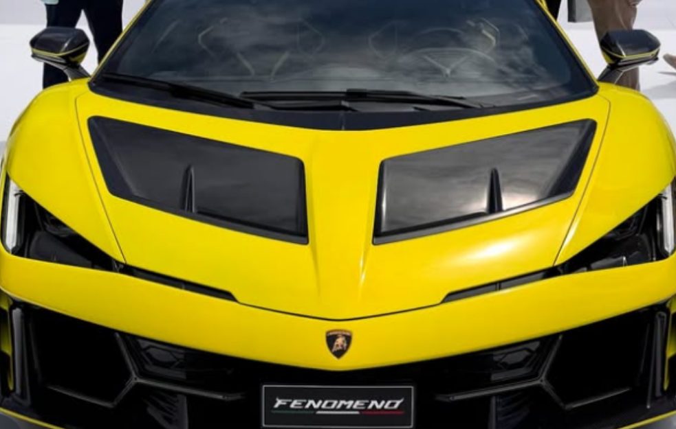Lamborgini fenomeno je izuzetno brutalna mašina 