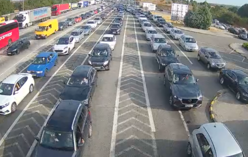 Duža čekanja na granicama Srbije: do 240 minuta na GP Batrovci