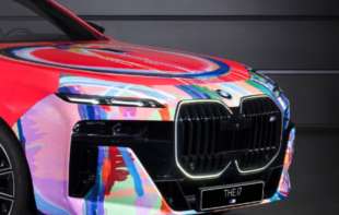 BMW kao umetničko platno: Pogledajte ovu šarenu „sedmicu“ koju je oslikao korejski umetnik