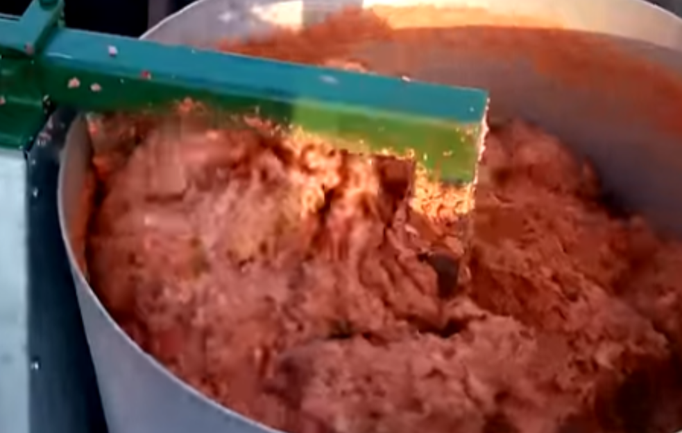 Zaplenjeno tri tone sumnjivog mesa! Mesar iz Smedereva bez dozvole 