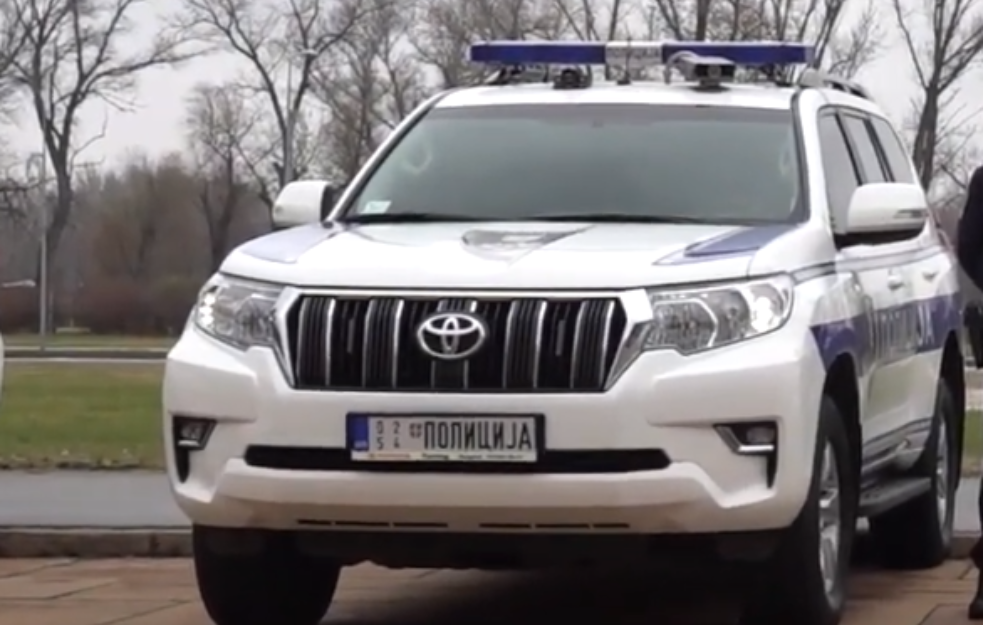 Dečko je unakazio od batina, ona policajcima vikala kako ga voli najviše na svetu! Horor kod Lazarevca
