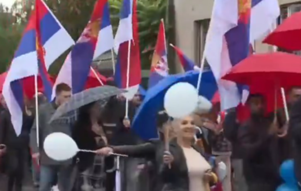 Paralelni protesti u više od 200 mesta širom Srbije: Inicidenti, sukobi, povrede i policijske blokade