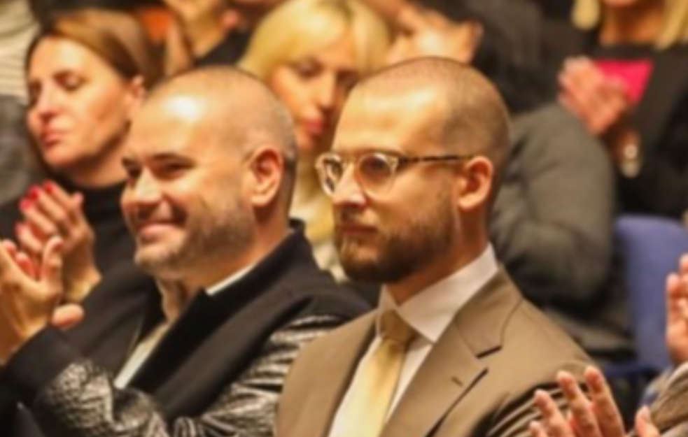 Još jedna politička dinastija: Sin Miloša Vučevića izabran za potpredsednika Gradskog odbora SNS u Novom Sadu