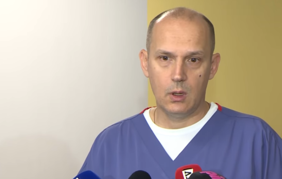 Ministar Lončar o stanju ranjenog ispred Skuštine: Svestan je, ali ne mogu da kažem da je van životne opasnosti