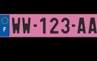 Sledeće godine Francuska (prva) uvodi ružičaste registracijske tablice