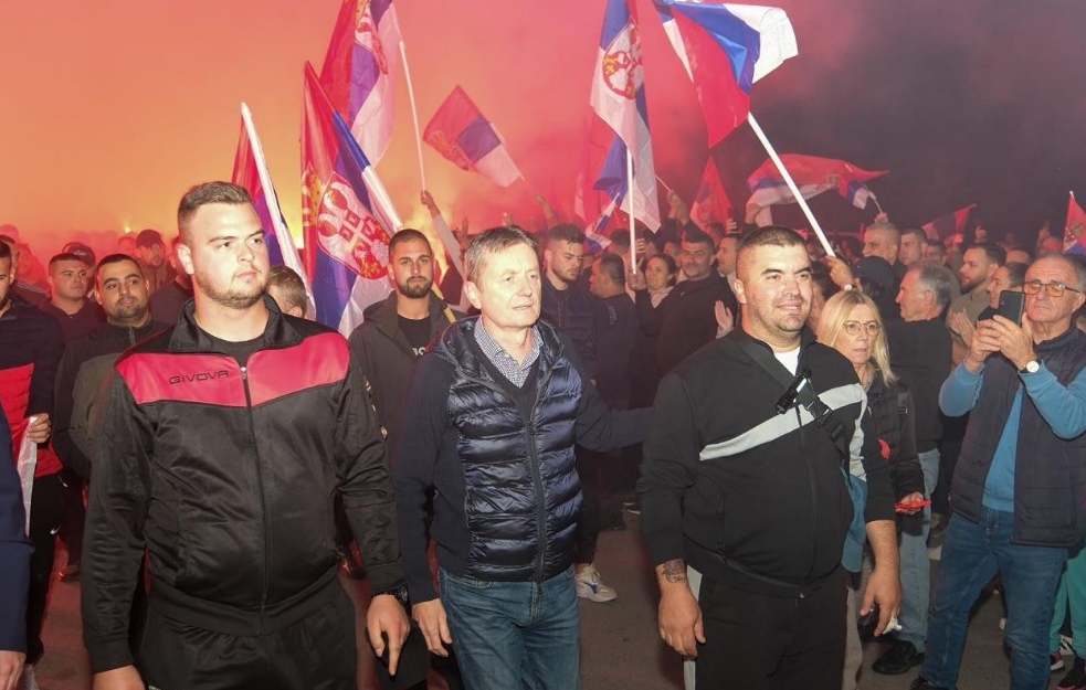 Dočekao ih Glišić: Srbi sa Kosova i Metohije koji pešače ka Novom Sadu stigli u Ljig