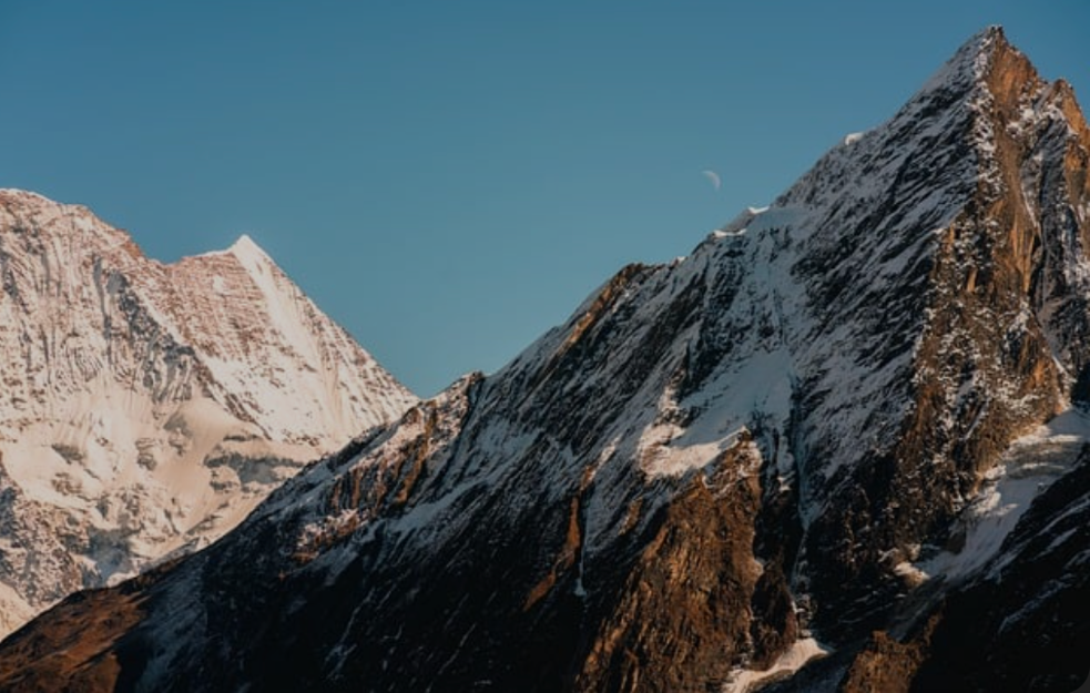 Sedam planinara poginulo u lavini u Nepalu