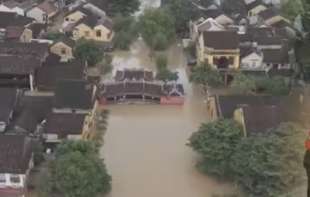 Broj poginulih u poplavama u centralnom Vijetnamu porastao na 40