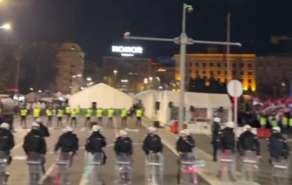 Gotov skup u Ćacilendu: Naprednjaci se razilaze, građani ostaju uz Dijanu Hrku