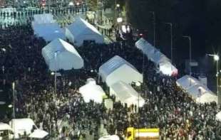 Srbi iz AP KiM koji pešače u Novi Sad svečano dočekani u Ćacilendu