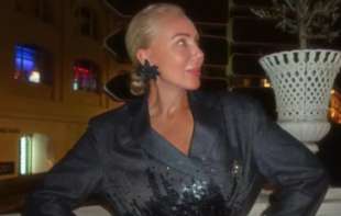  Gde završava garderoba koju Lepa Brena izbaci iz ormana: Ima ceo jedan sprat sa stvarima