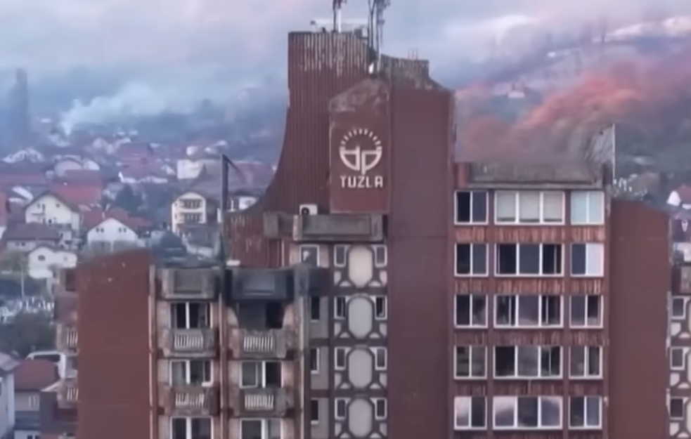 Dve osobe iz Doma penzionera u Tuzli peminule: Broj žrtava nakon požara porastao na 17