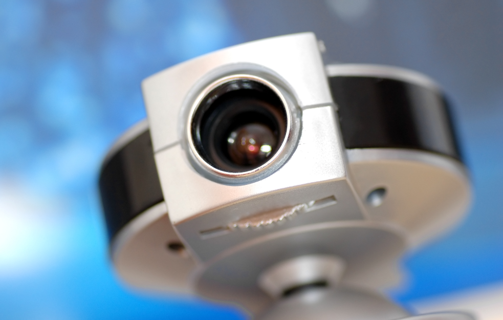 Kamere na banderama duž „Ćacilenda“