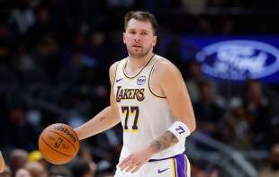 Dončić dominira u Lejkersima