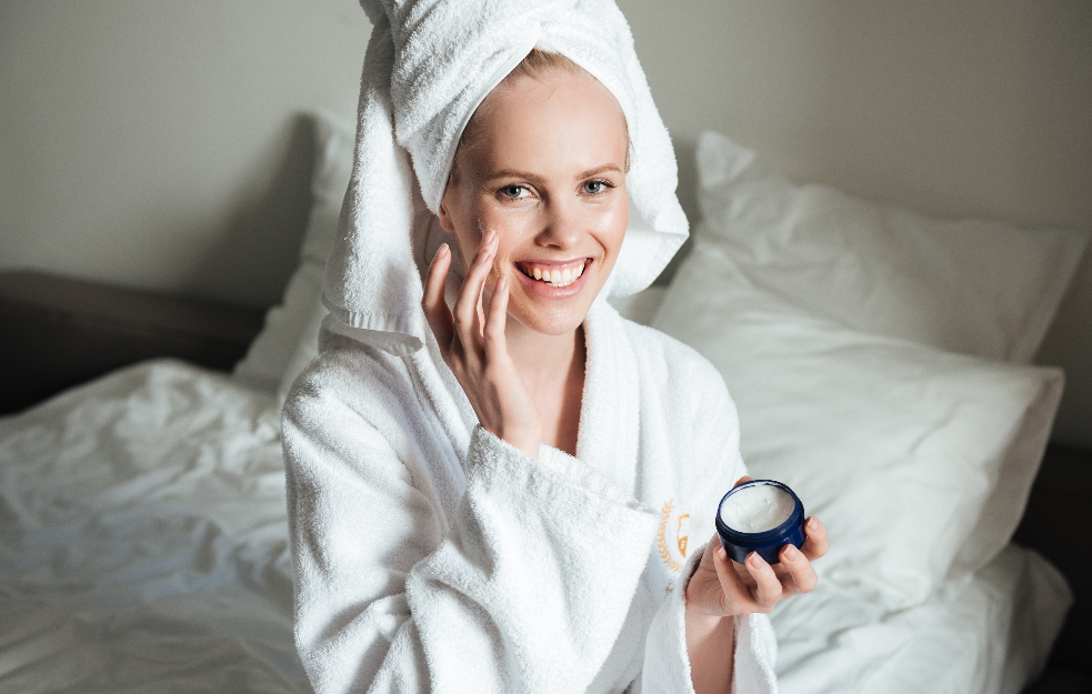 Dermatolog objasnio da li je noćna krema marketinški trik ili je zaista neophodna