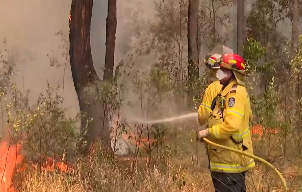 U Australiji stradao vatrogasac tokom gašenja šumskog požara