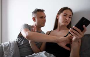  Serijska ljubavnica otkriva, zašto muškarci VARAJU TOKOM PRAZNIKA