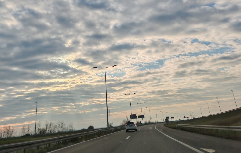 Putevi Srbije: Glavni putni pravci prohodni bez snega, na pojedinim deonicama do 5 cm raskva&scaron;enog snega