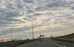 Putevi Srbije: Glavni putni pravci prohodni bez snega, na pojedinim deonicama do 5 cm raskvašenog snega