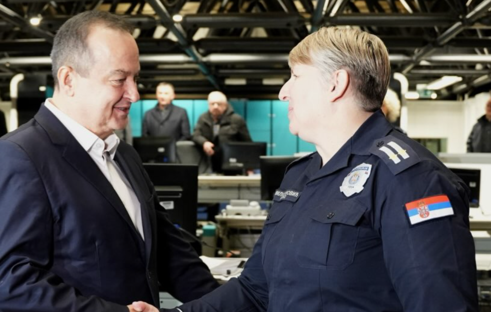 Potpredsednik Vlade Ivica Dačić obišao pripadnike MUP-a u novogodišnjoj noći