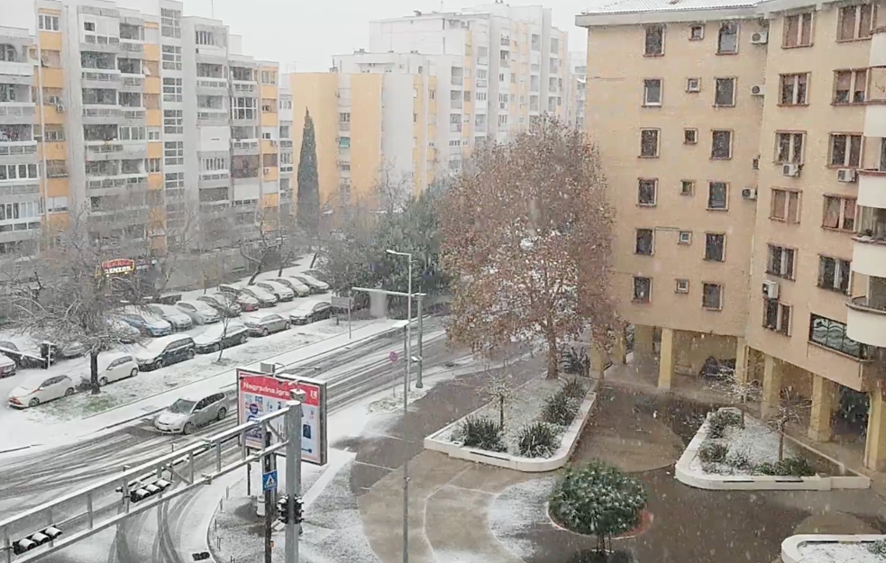 Sneg u Podgorici pada od jutros
