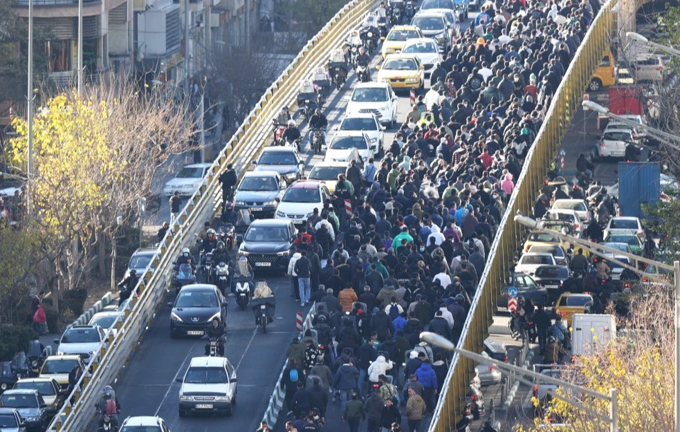 Iran u haosu, da li će izbiti građanski rat?